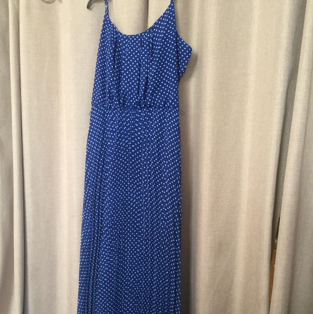 SIGNATURE  DRESS - Picture 2 of 2